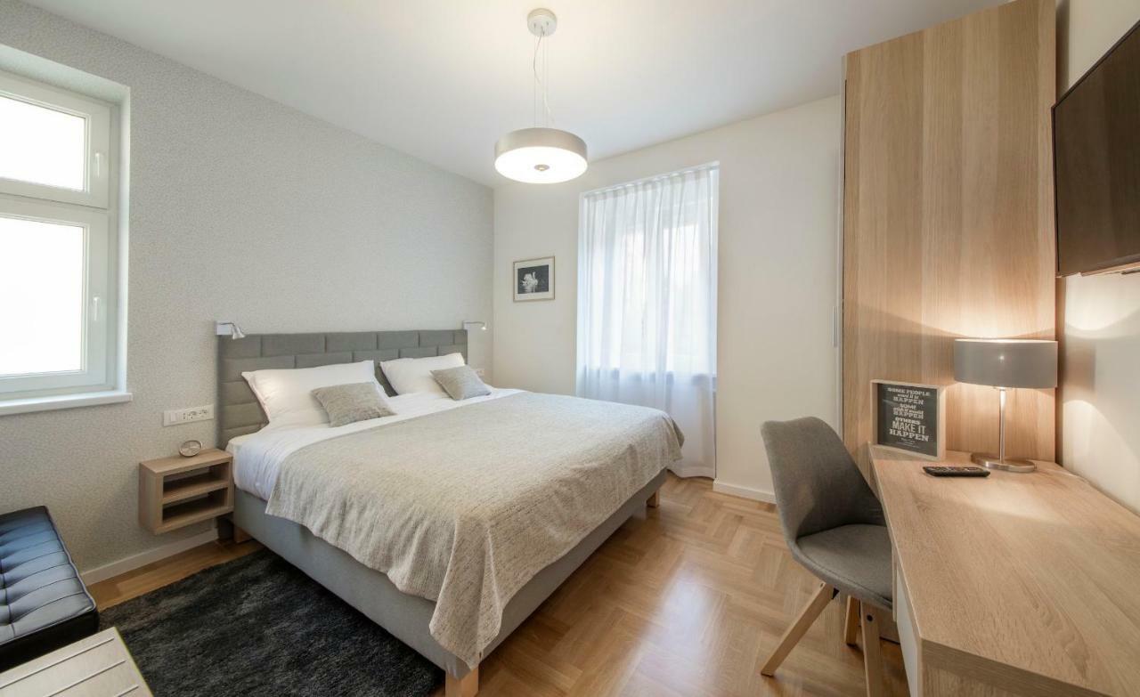 N10 * Zagreb